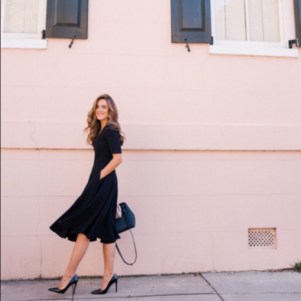 Gal Meets Glam Edith Black